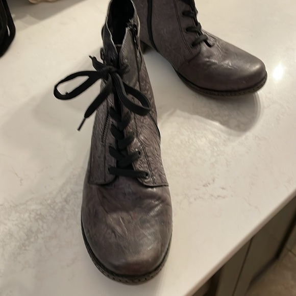 Remonte Women's Embossed Grey Leather Winter Boots, Size EUR 42 - Picture 5 of 7